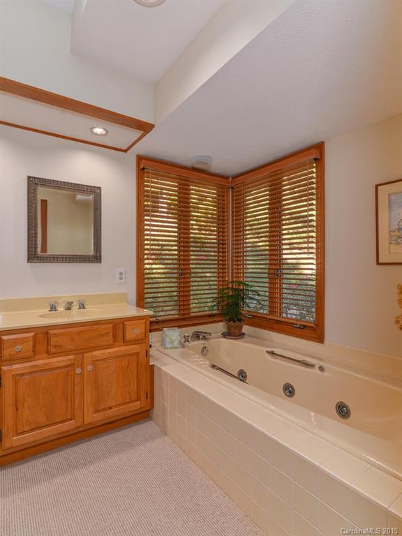 212 Pheasant Run - Photo 16
