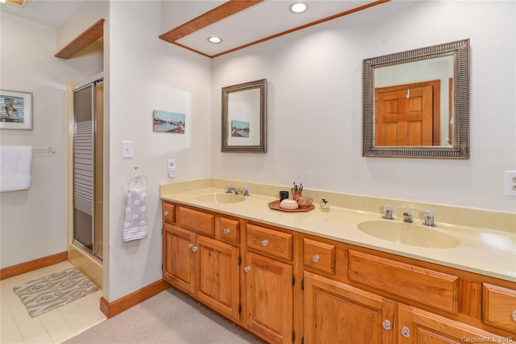 212 Pheasant Run - Photo 17