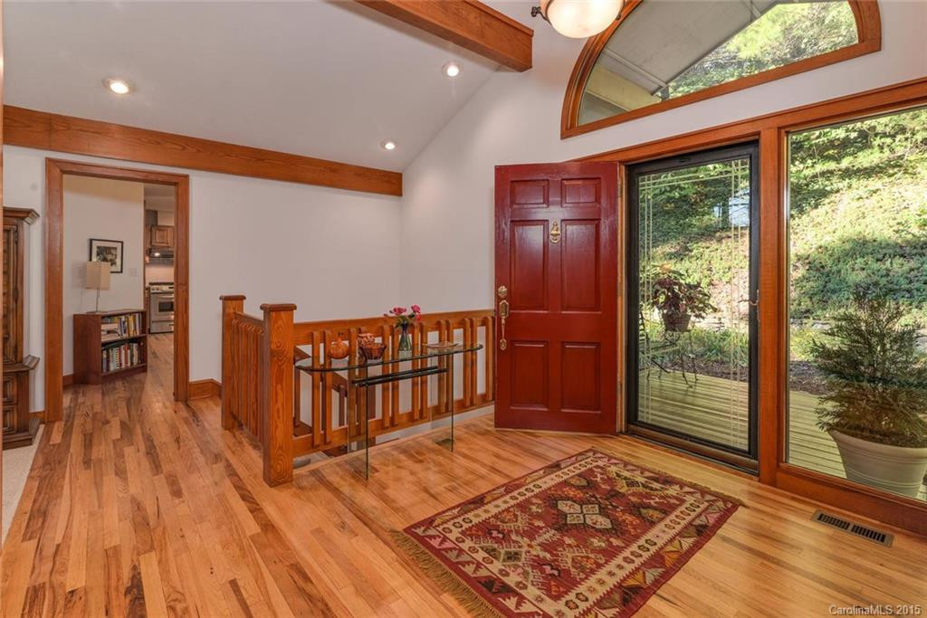 212 Pheasant Run - Photo 3