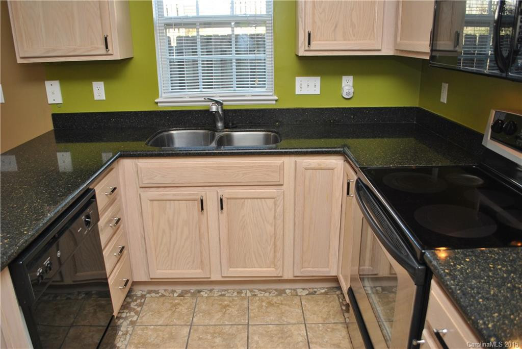 253 Wiltshire Circle #253 - Photo 10