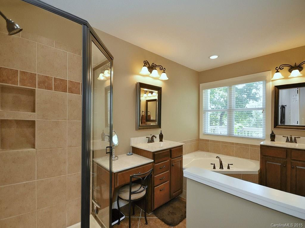 284 Carriage Summitt Way - Photo 12