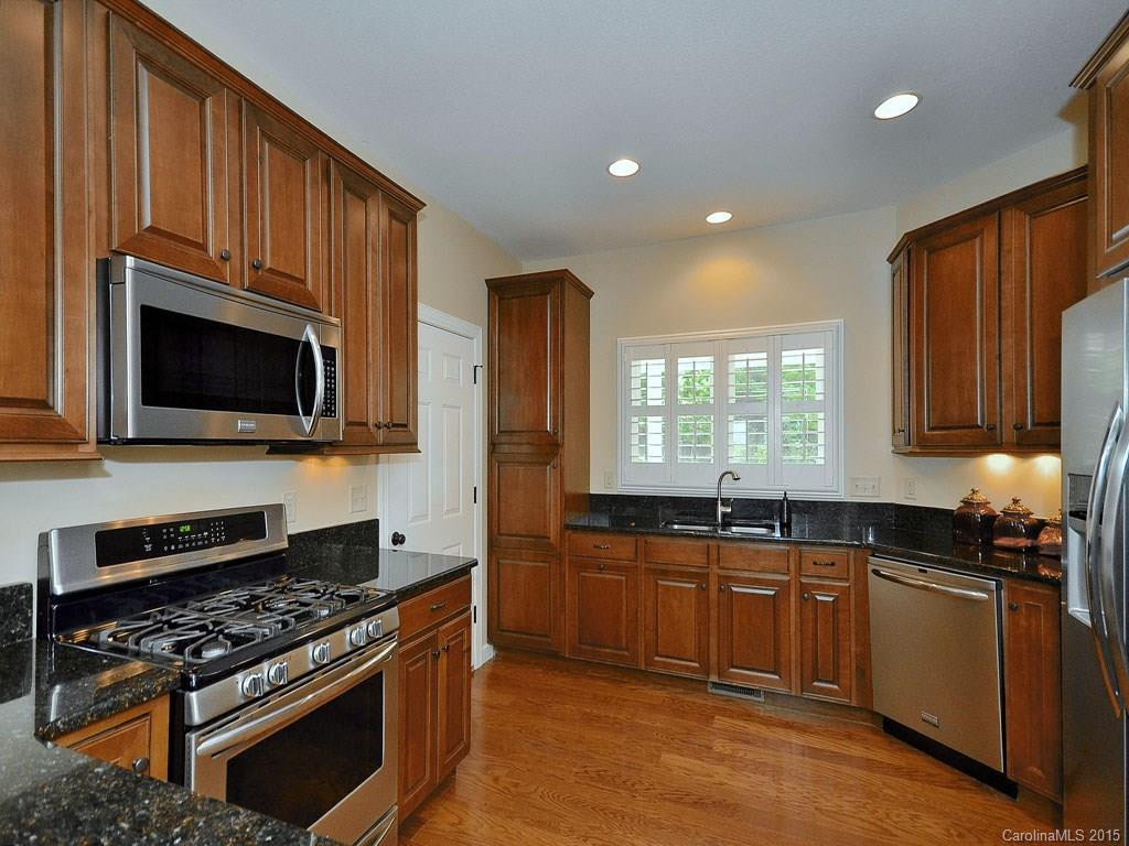 284 Carriage Summitt Way - Photo 9