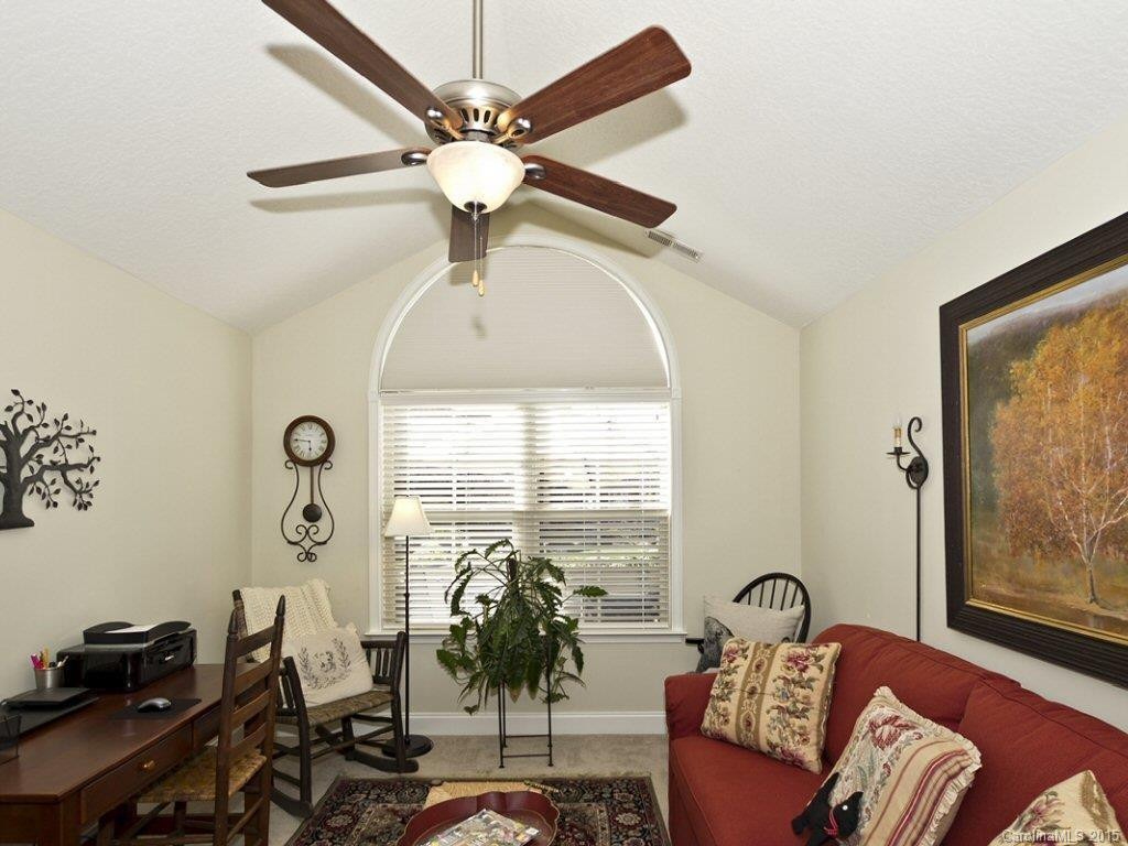 21 Cameo Drive #32-C - Photo 11