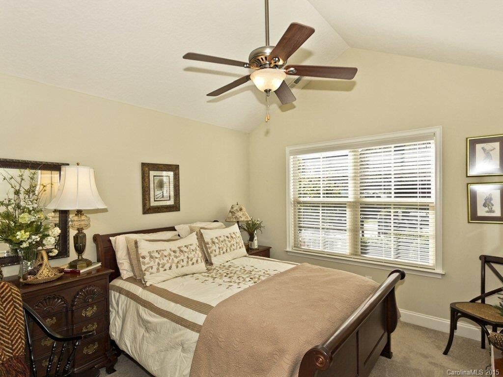 21 Cameo Drive #32-C - Photo 12