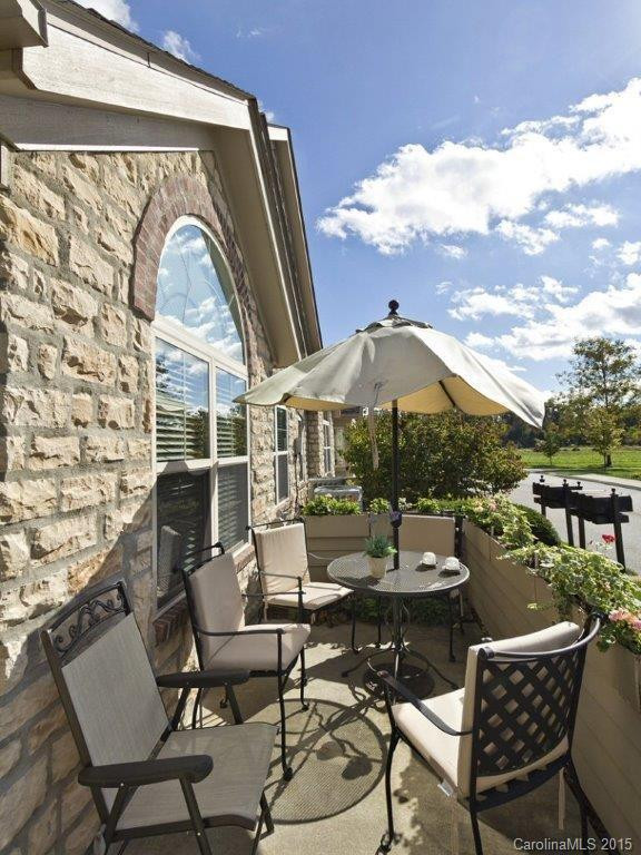 21 Cameo Drive #32-C - Photo 3