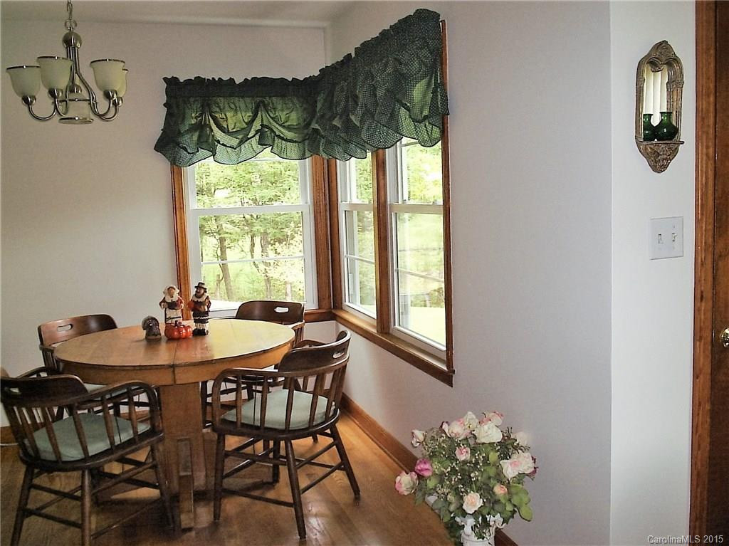 1960 Lower Gabriels Creek Road - Photo 4
