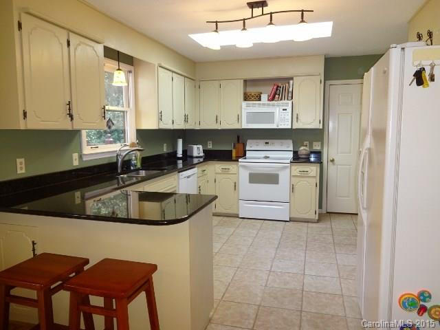 303 Scarlet Oaks Drive - Photo 3