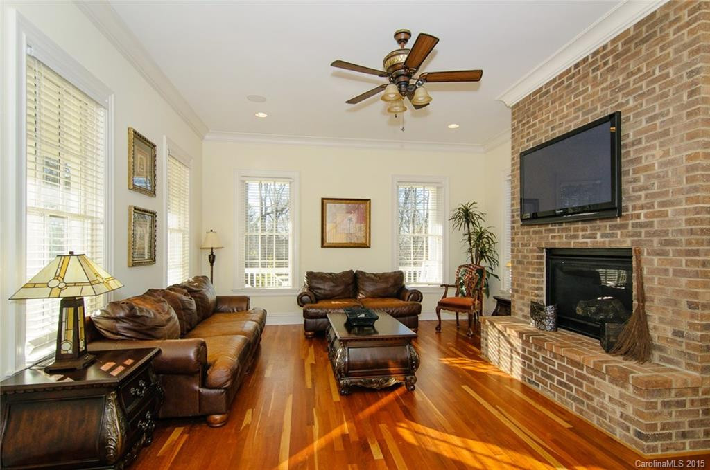 25 Albemarle Place - Photo 4