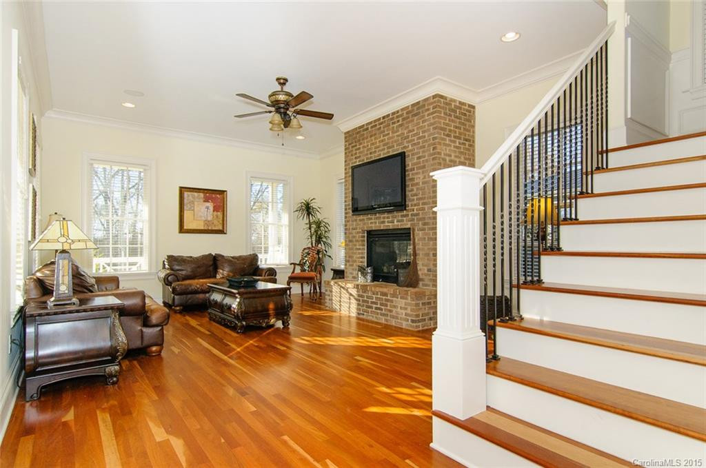 25 Albemarle Place - Photo 8