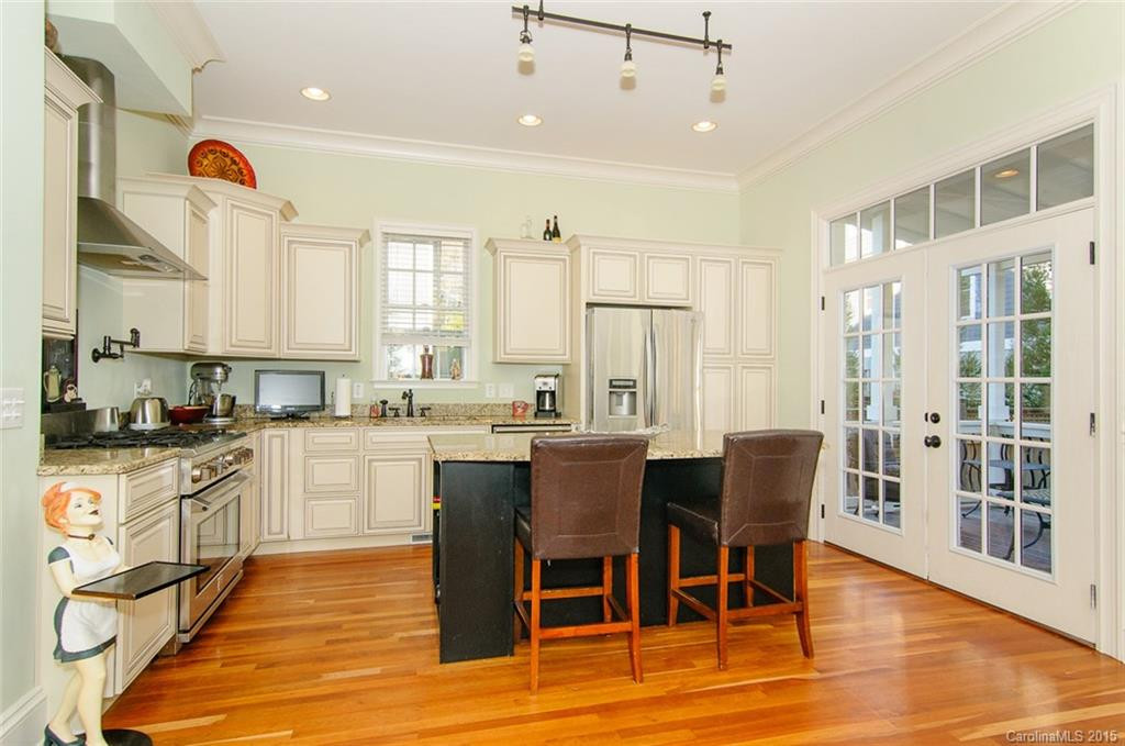 25 Albemarle Place - Photo 10