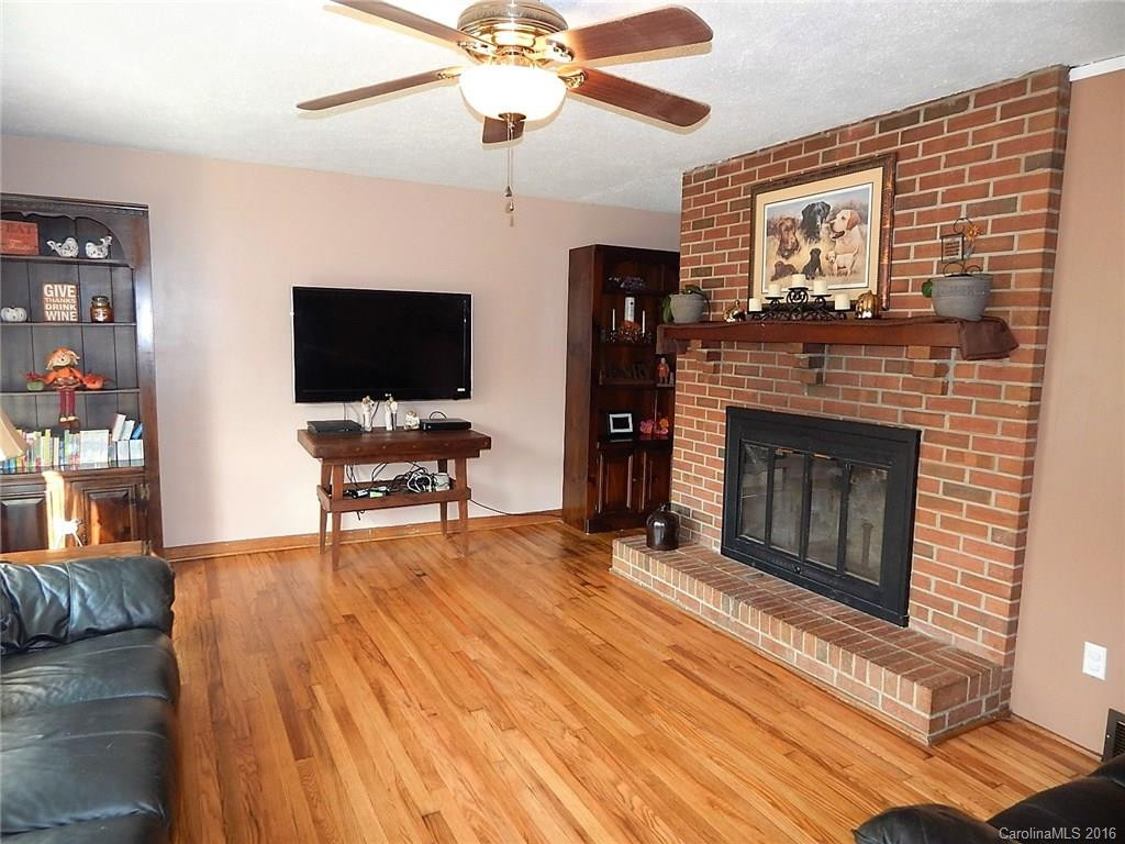 1555 Frozen Creek Road - Photo 3