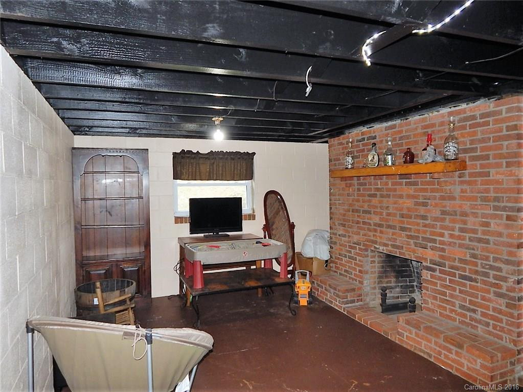 1555 Frozen Creek Road - Photo 10