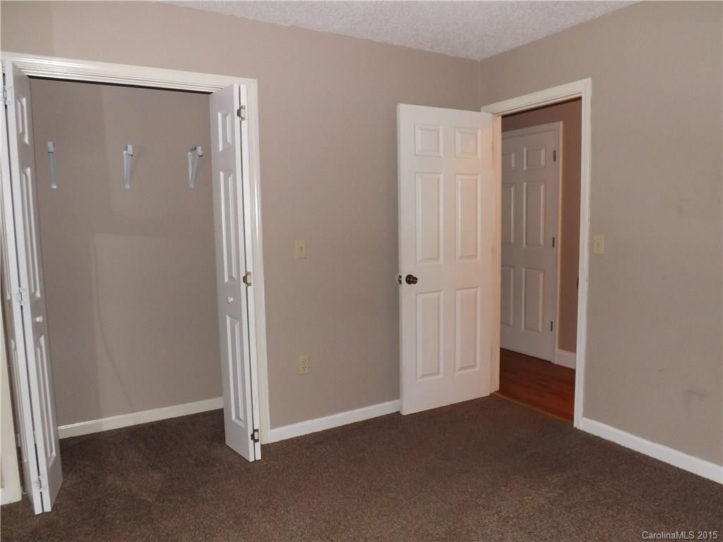 23 Pineview Drive - Photo 12