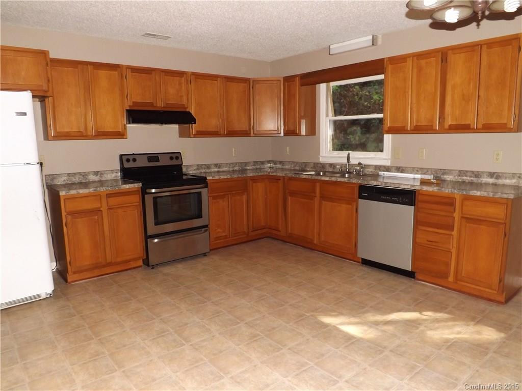 23 Pineview Drive - Photo 5