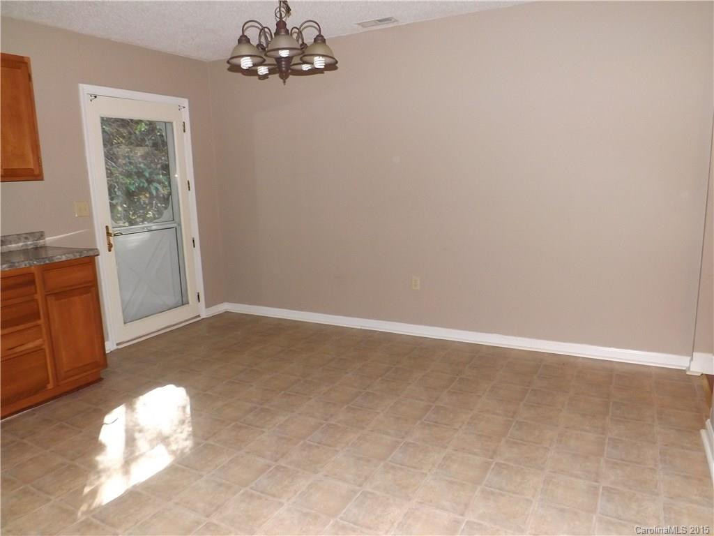 23 Pineview Drive - Photo 7
