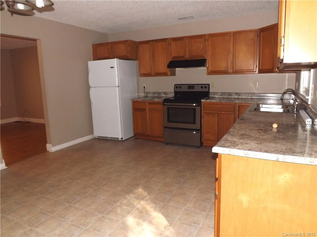 23 Pineview Drive - Photo 8