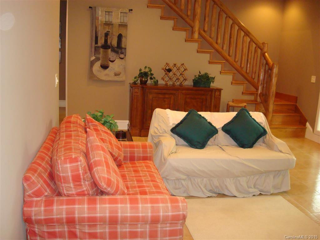 470 Oakridge Lane - Photo 15