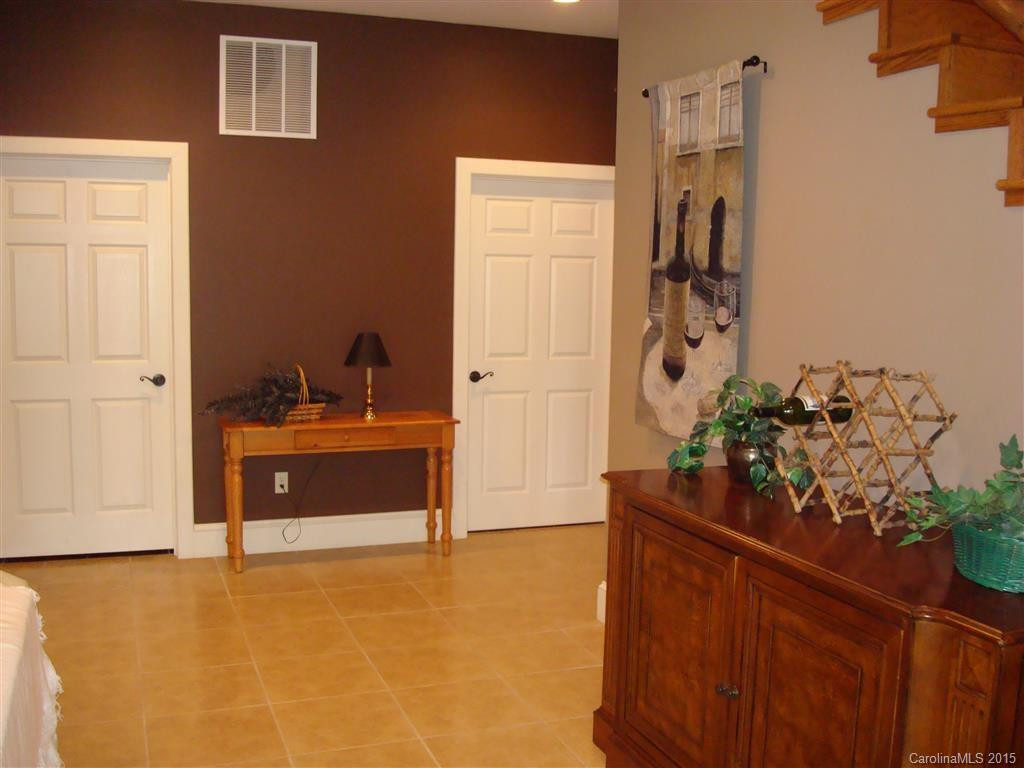470 Oakridge Lane - Photo 16