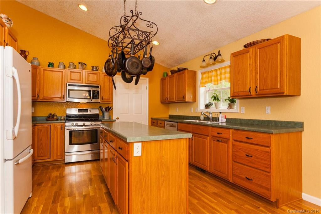 510 Cove Creek Lane - Photo 2
