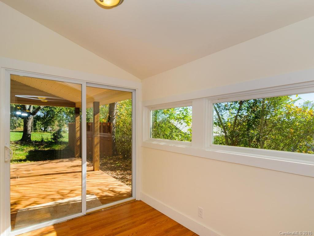 397 Deaverview Road - Photo 14