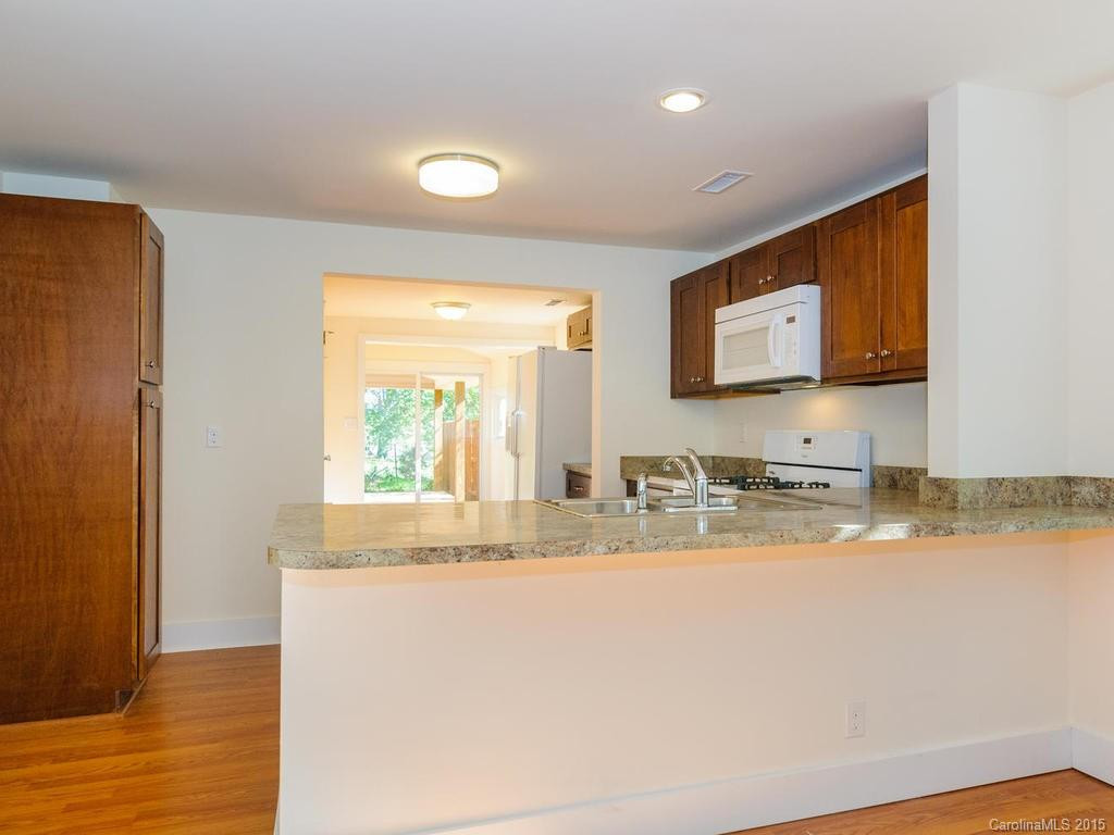 397 Deaverview Road - Photo 8