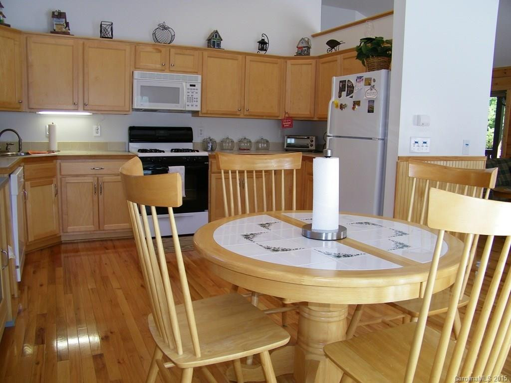 136 Sweetbriar Road - Photo 3