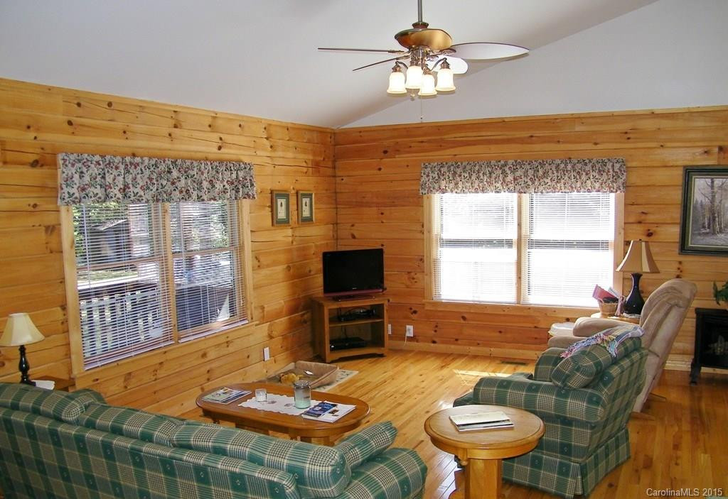 136 Sweetbriar Road - Photo 5