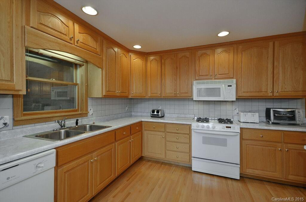302 Peach Tree Road #302 - Photo 7