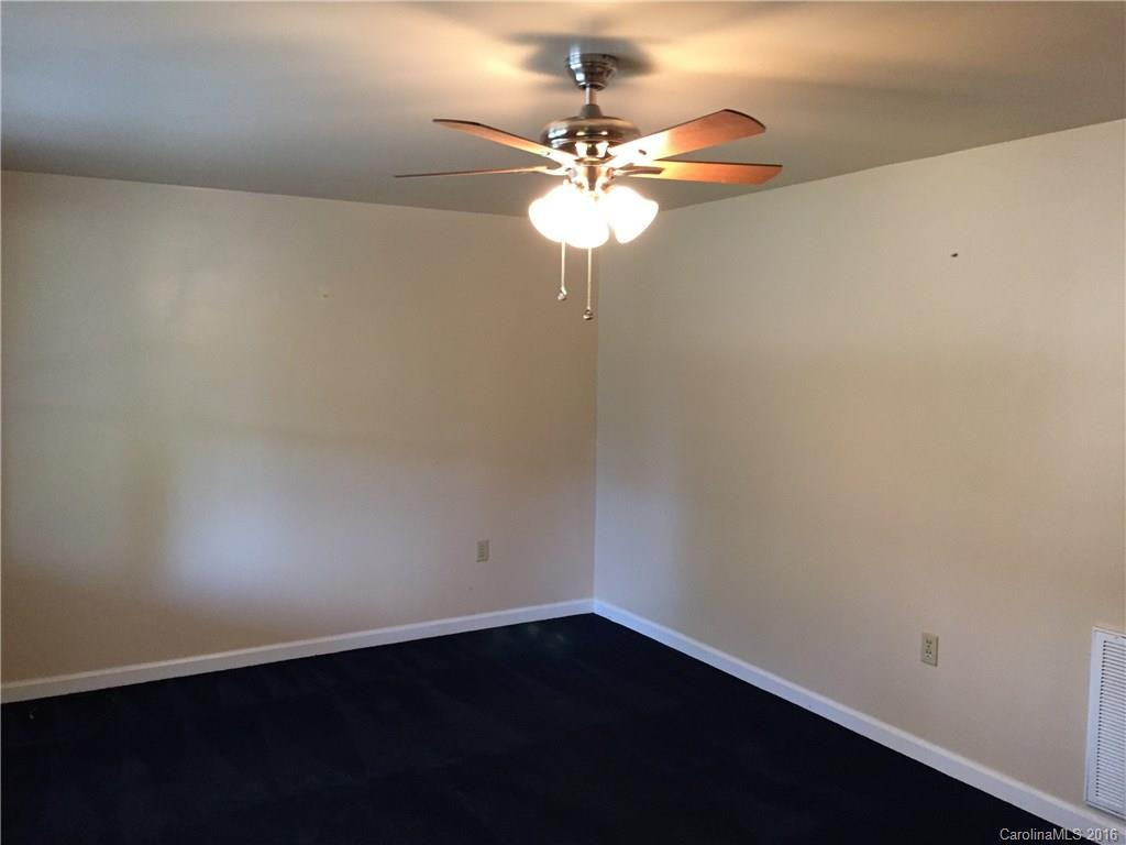 120 S. Hillside Street - Photo 2