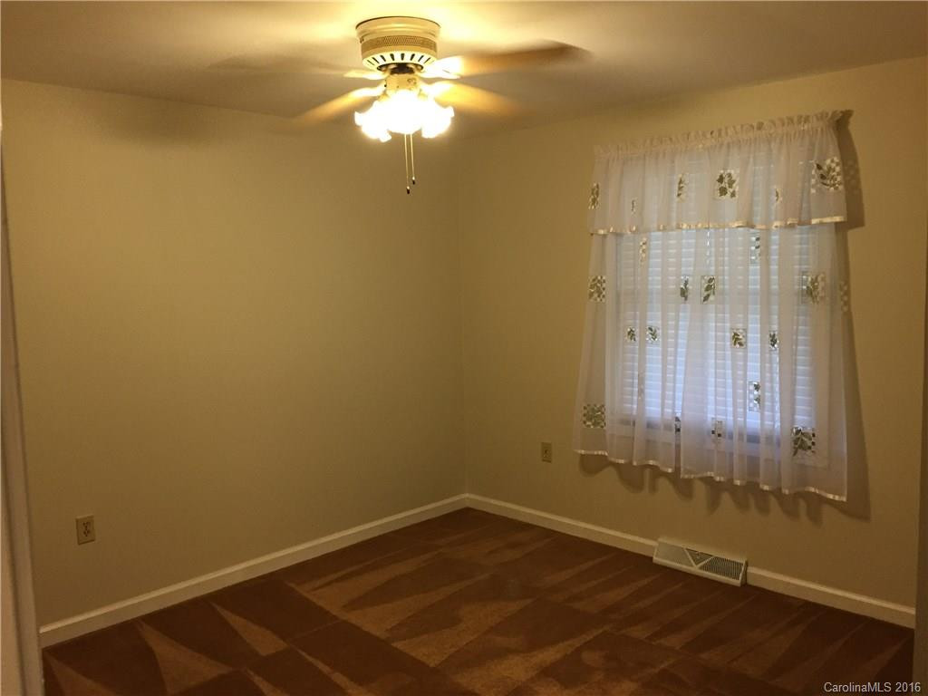 120 S. Hillside Street - Photo 12