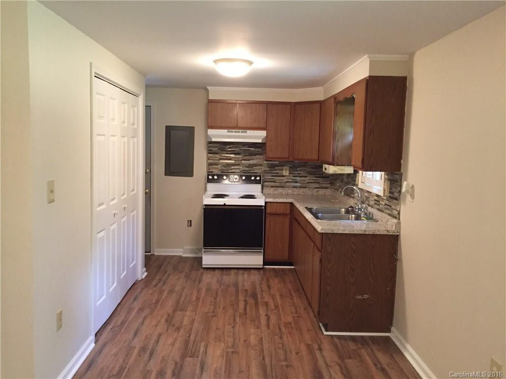 120 S. Hillside Street - Photo 6