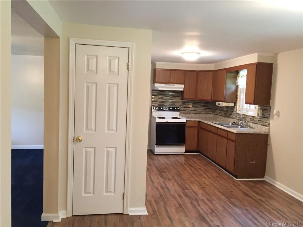 120 S. Hillside Street - Photo 7