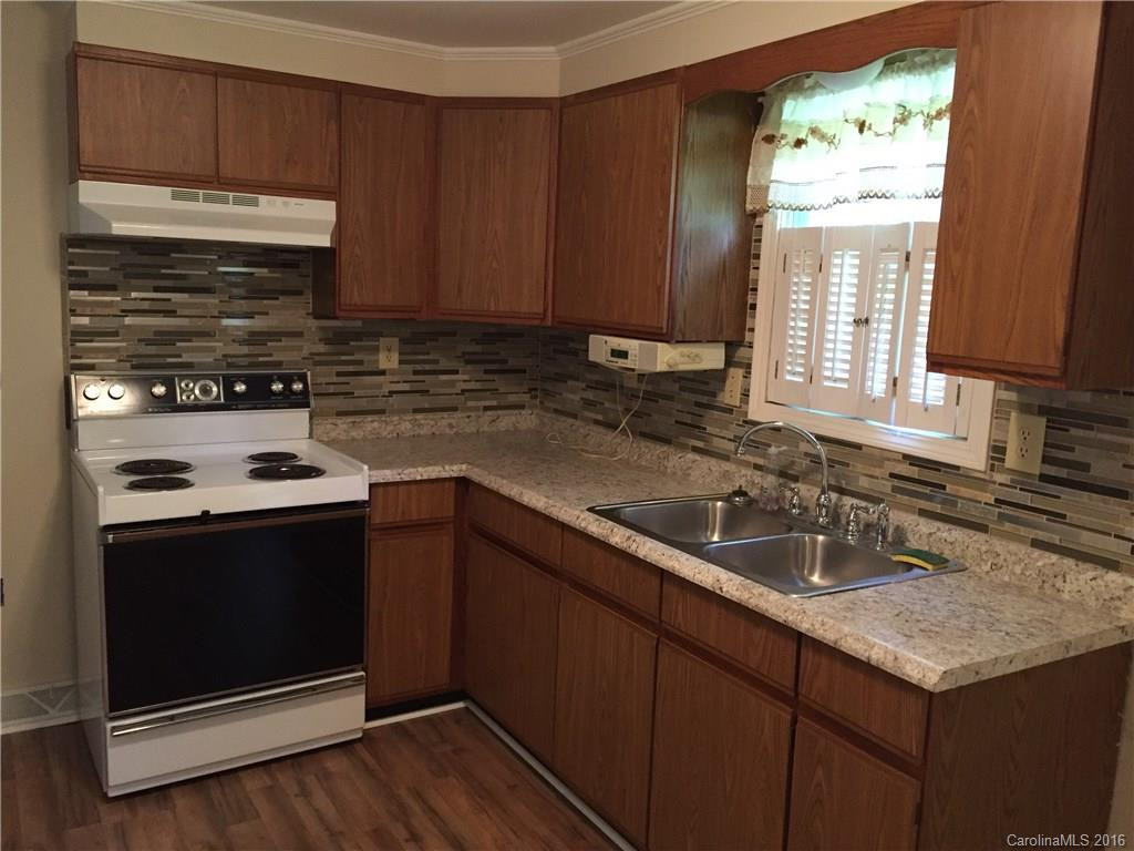 120 S. Hillside Street - Photo 8