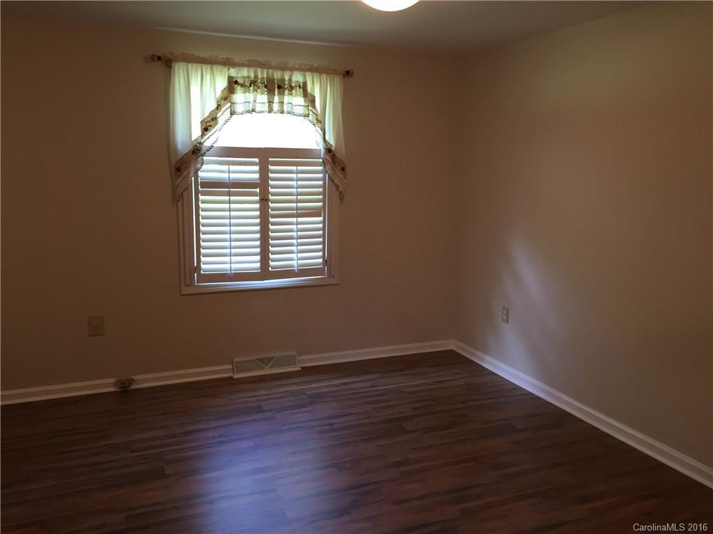 120 S. Hillside Street - Photo 9