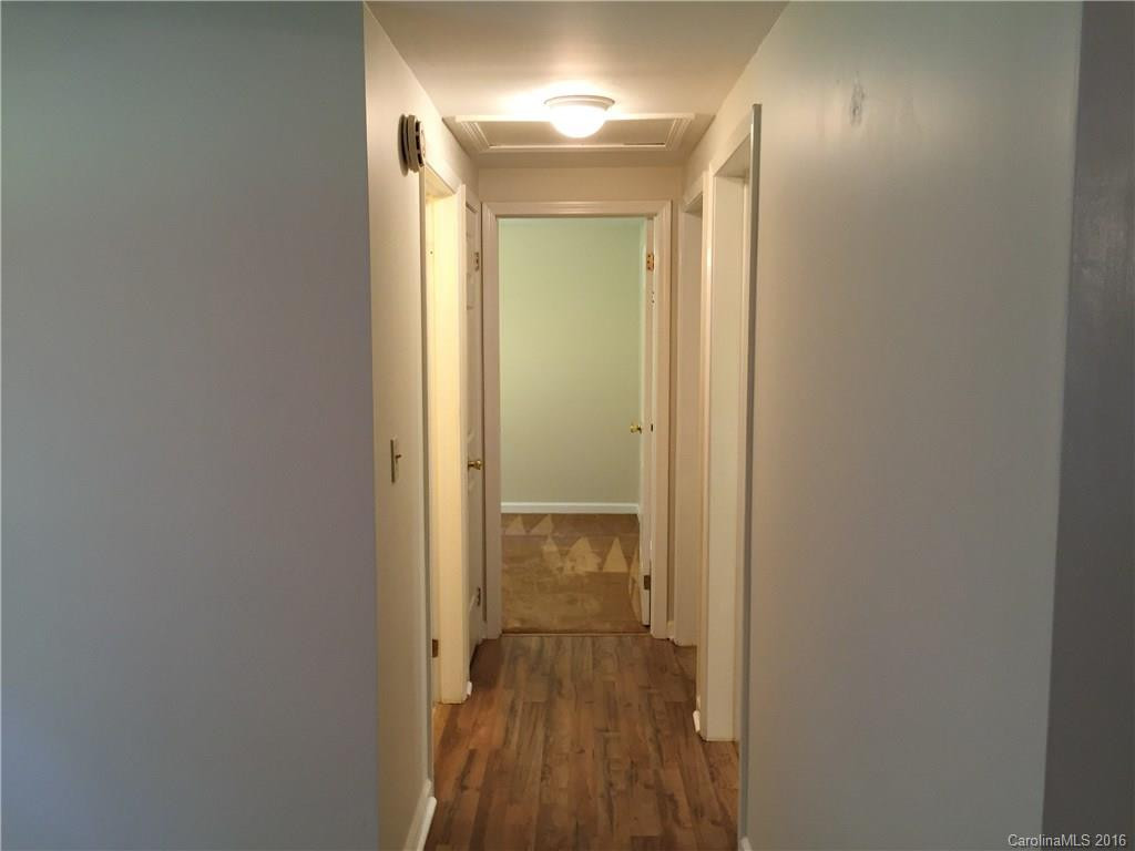 120 S. Hillside Street - Photo 10