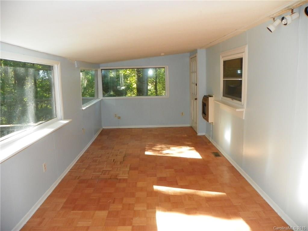 2 Valleywood Court - Photo 2