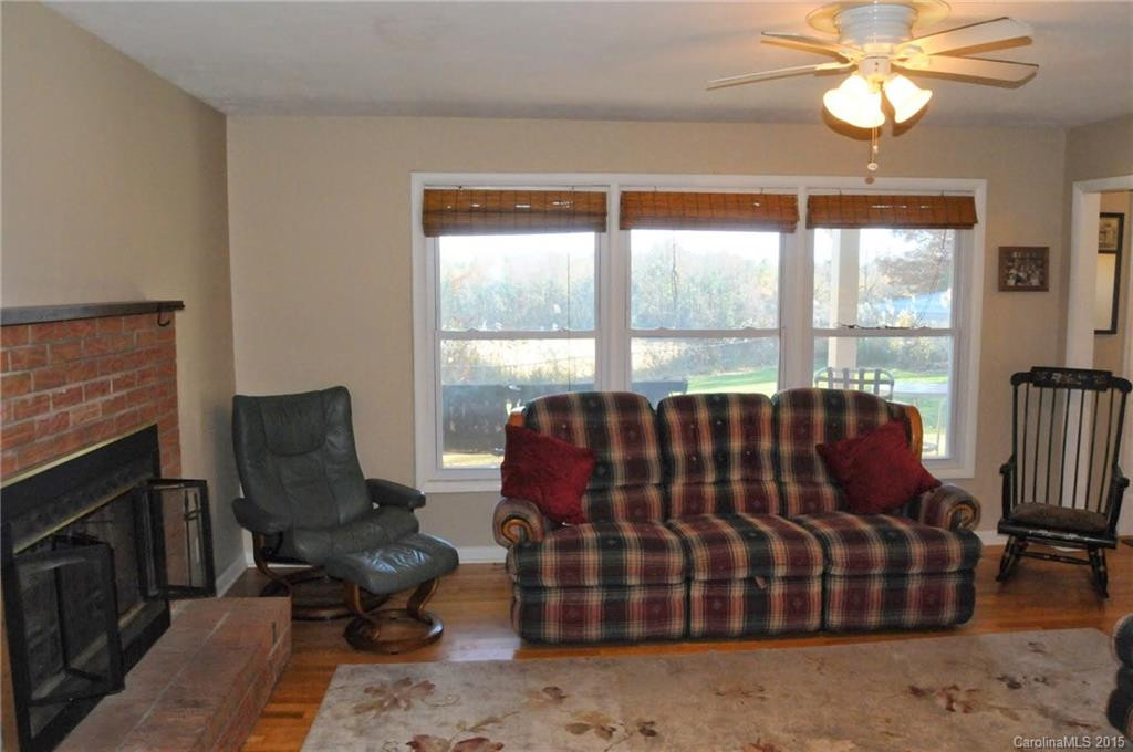 63 Tuttle Road - Photo 3