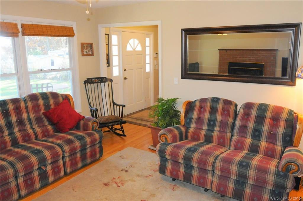 63 Tuttle Road - Photo 5