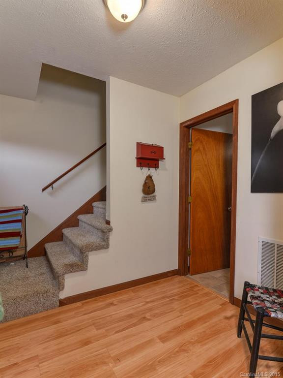 5 Daniel Drive - Photo 3