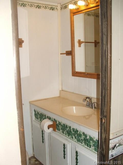 60 Goodman Road - Photo 5