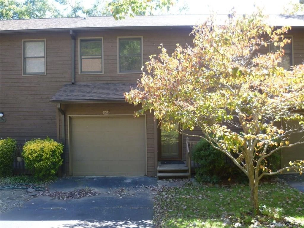 502 Parkway Vista Drive #502