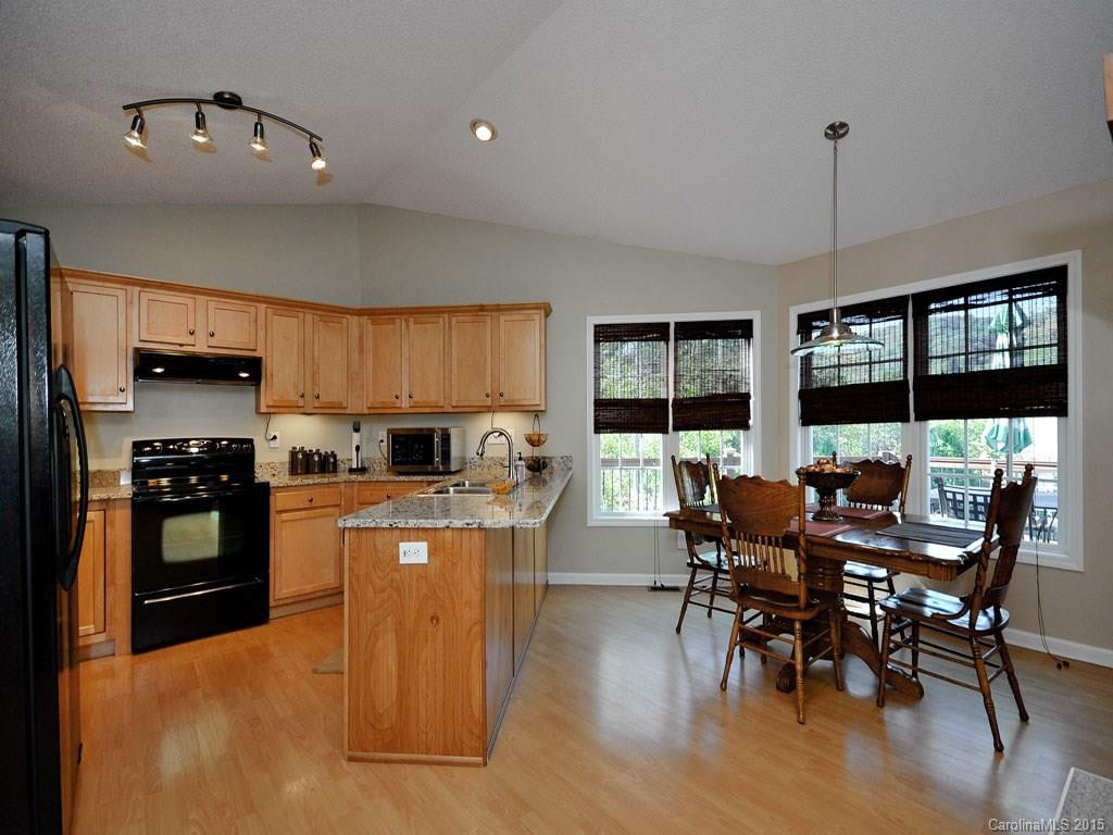 65 Carolyn Drive - Photo 6