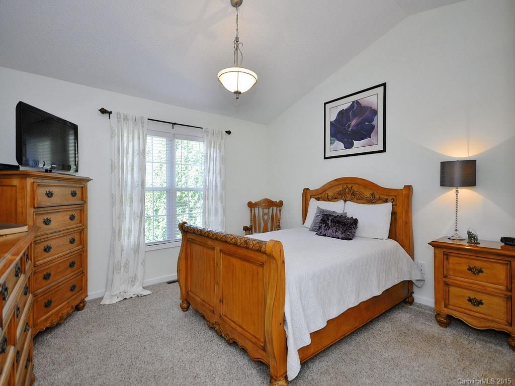 65 Carolyn Drive - Photo 8