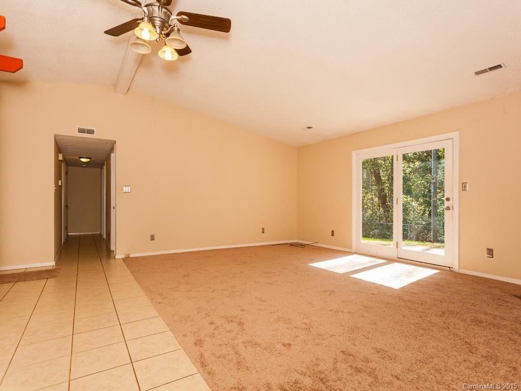 113 Wicklow Drive - Photo 5