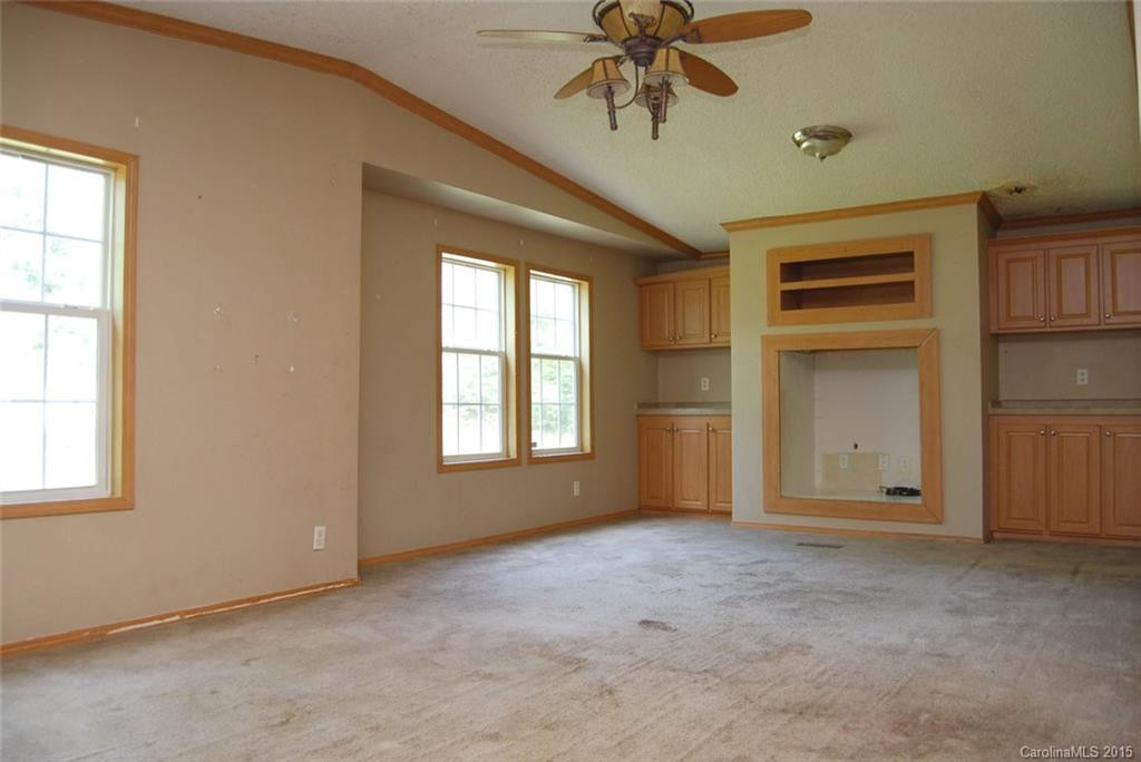 210 Corn Mountain Road - Photo 6