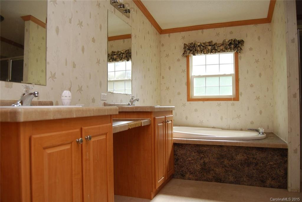 210 Corn Mountain Road - Photo 10