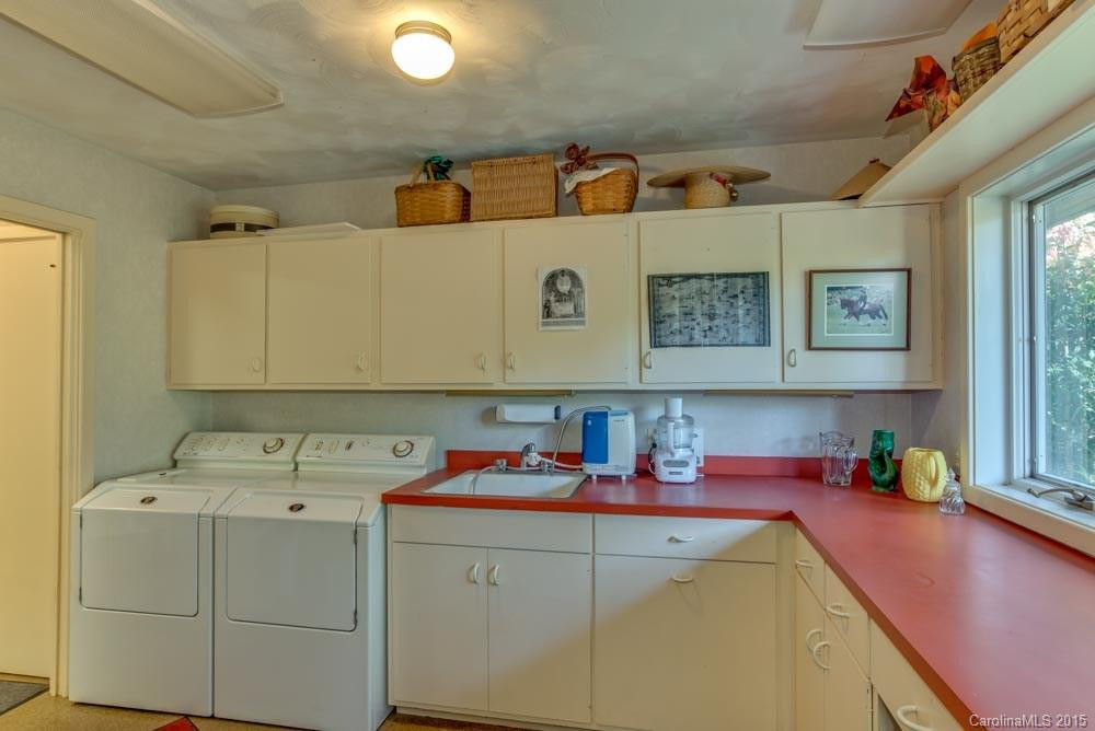 2540 Skyuka Road - Photo 13