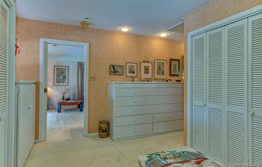 2540 Skyuka Road - Photo 17