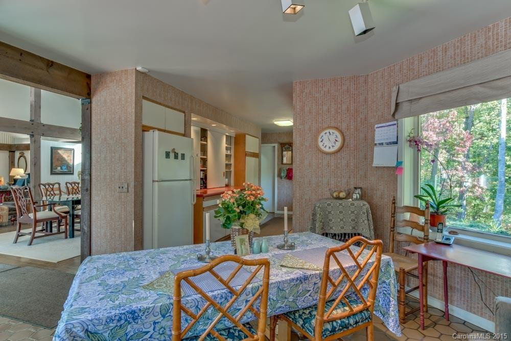 2540 Skyuka Road - Photo 9