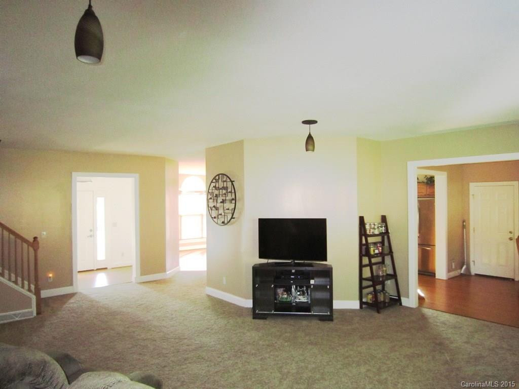 142 Willow Brook Drive - Photo 3
